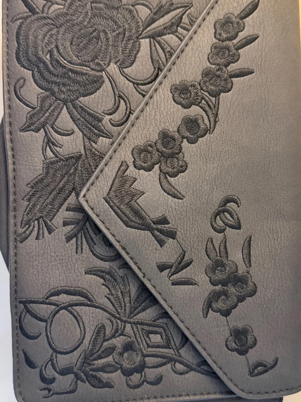 Urban Expressions envelope clutch